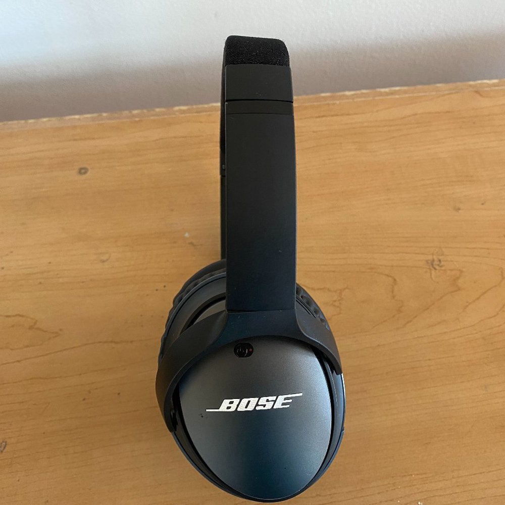 Bose QuietComfort 25 Wired Noise Cancelling Headphones - Picture 8 of 13